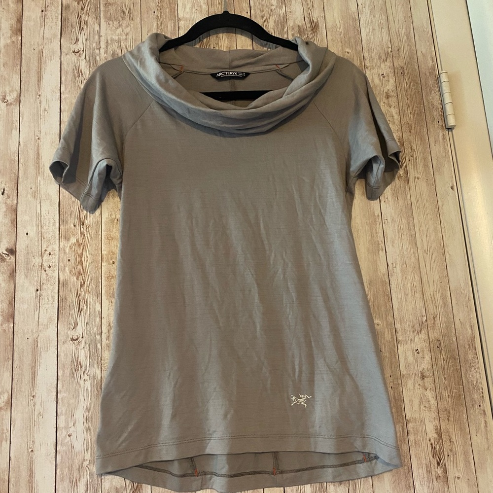Arc'teryx Gray Short Sleeve Tee